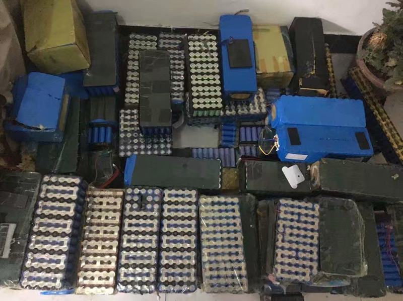 回收某客戶電池現場